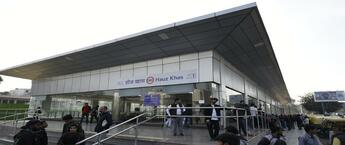 Advertising in Hauz Khas metro station, Back Lit Panel Advertising in Hauz Khas Metro Station Delhi,DMRC station advertising